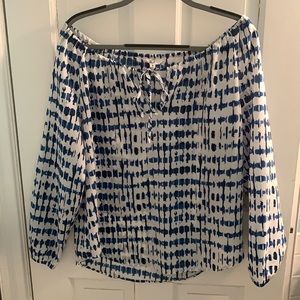 Long sleeve blouse by the brand JACK.